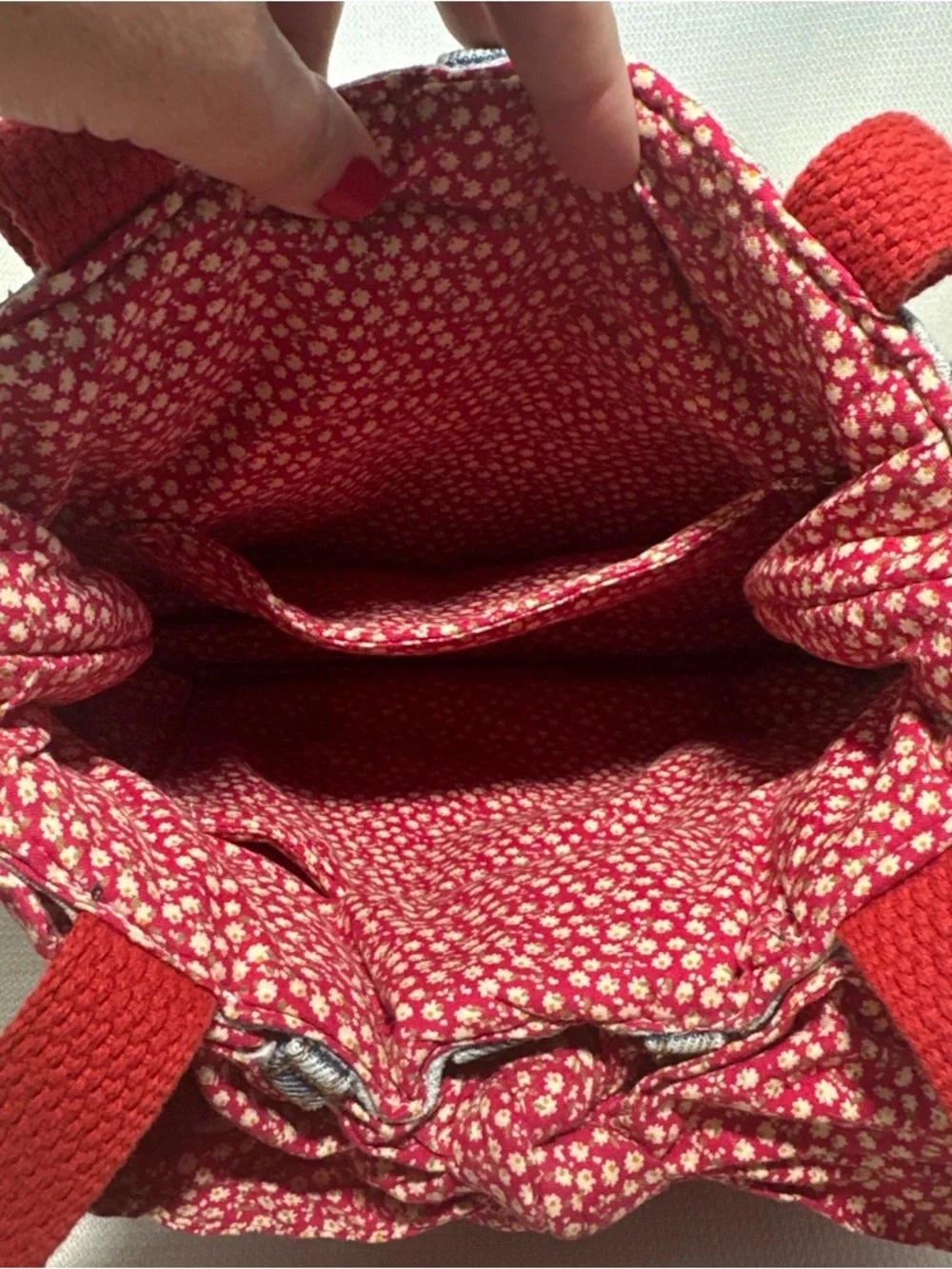 Levi's Denim Shoulder Bag with Red Floral Bow and Red Straps - Picture 6 of 7